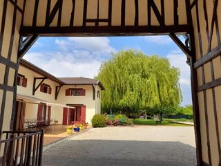  Maison à vendre 11 pièces 239 m²
