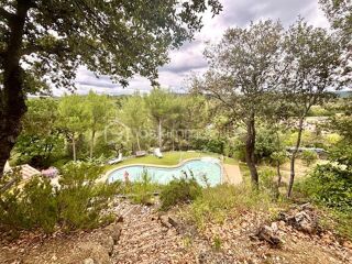  Villa � vendre 5 pi�ces 165 m�