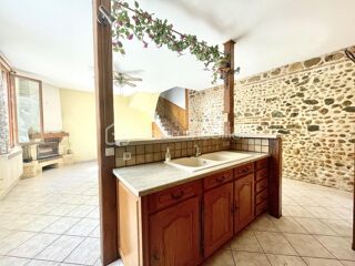  Propriété/château à vendre 5 pièces 135 m²