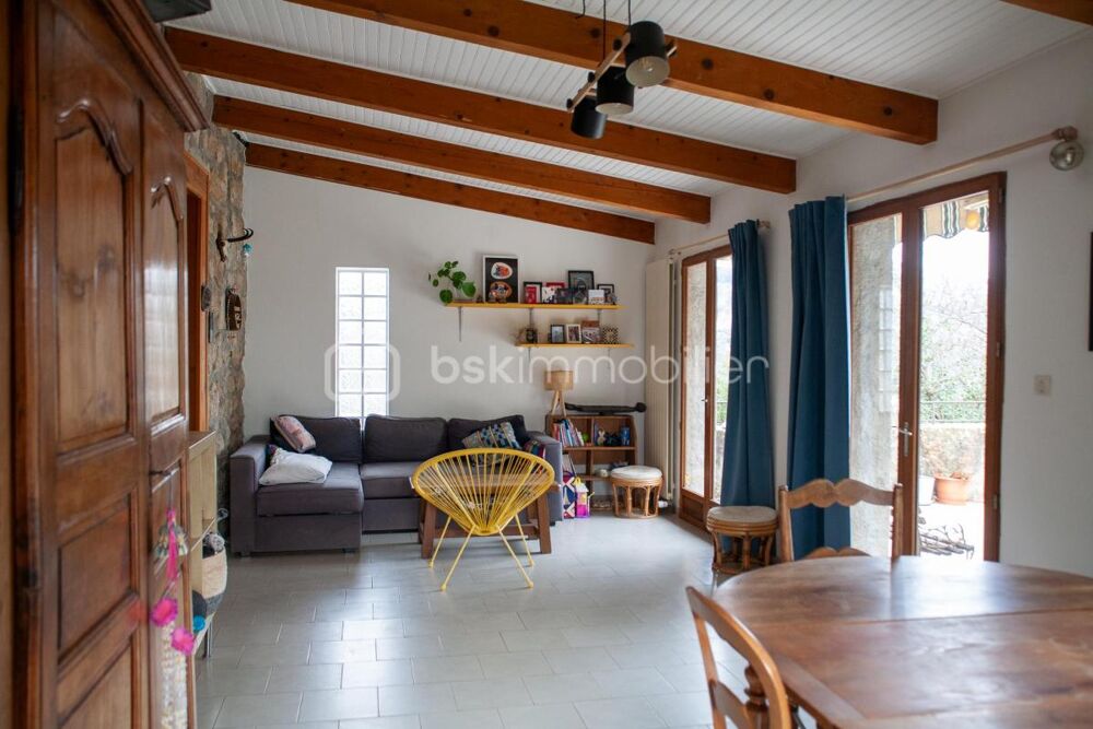 Maison avec vue dégagée, terrasse et appartement indépendant