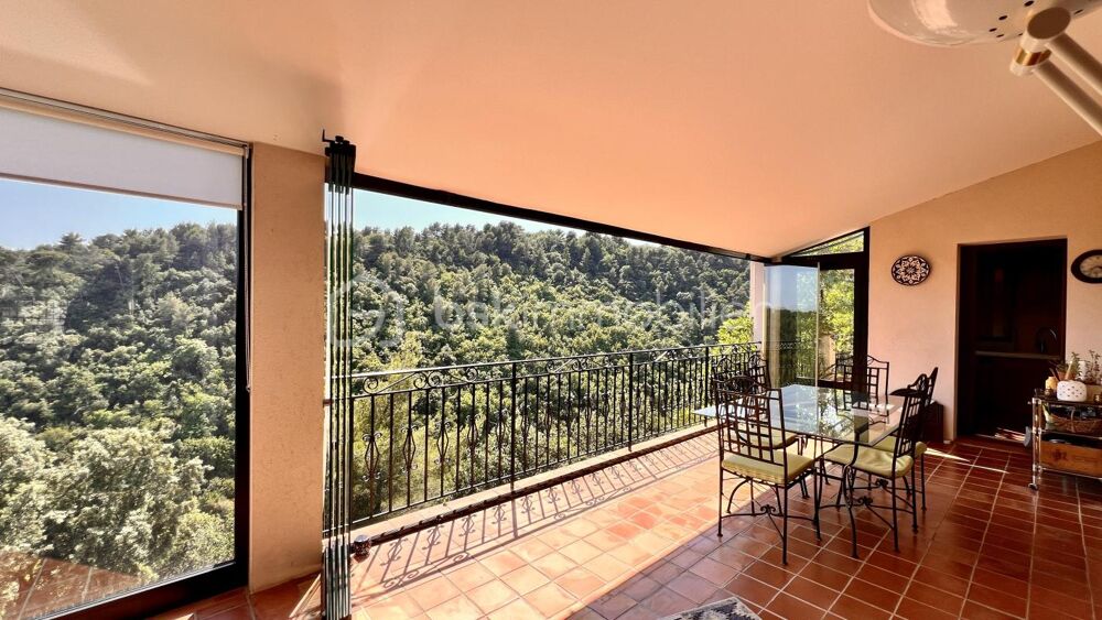 Vente Villa VENCE – Quartier résidentiel très recherché de l'Ara – Élégante villa familiale avec piscine, ascenseur et fort potentiel de div Vence