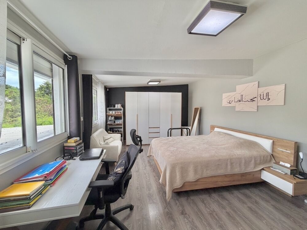 À VENDRE SAINT LOUIS (974)  Belle Villa T8 avec piscine  centre-ville