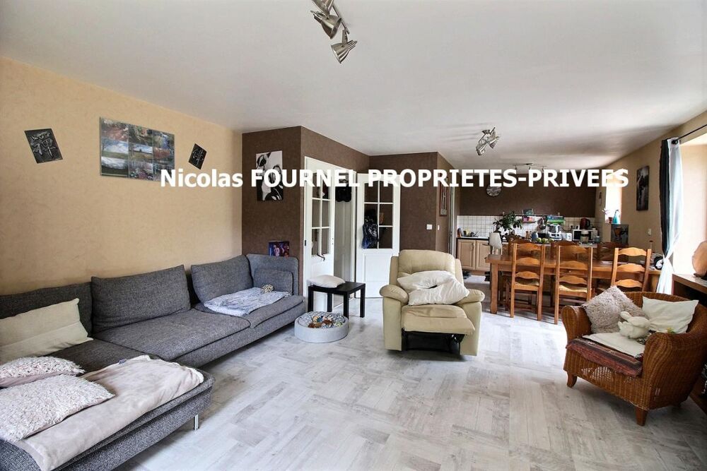 **EXCLUSIVITE** Tarentaise 42660 Propriété en pierres comprenant en rez de chaussée une ancienne auberge de 144m² (possibilité d