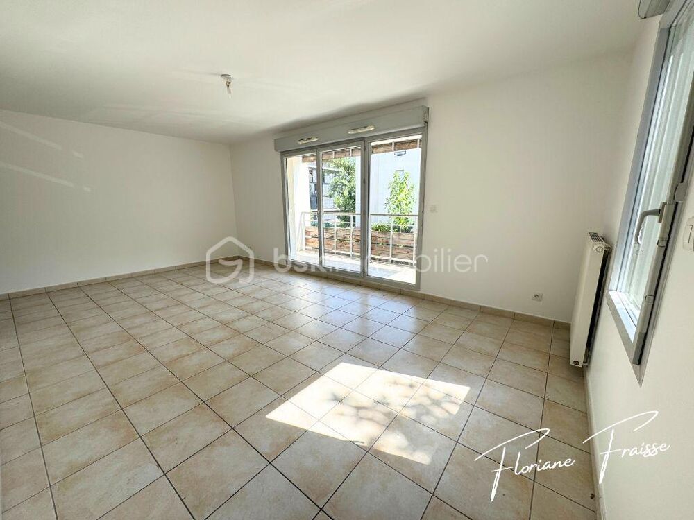 Vente Appartement Appartement T4 de 84 m² – Terrasse – 3 Chambres – Place parking privative – Garage 30 m² en option Meylan