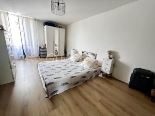  Immeuble � vendre 10 pi�ces 220 m�