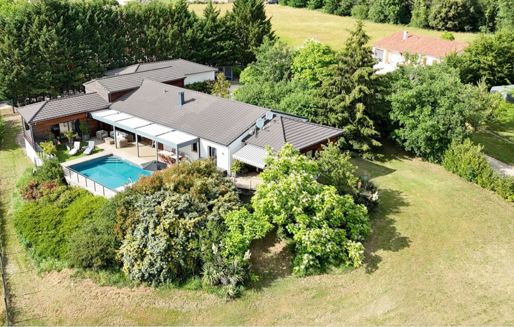 Maison Auriac Du Perigord 8 pièce(s) 243.76 m2