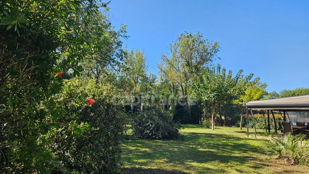 à vendre  Propriété/château Hyères (83400)