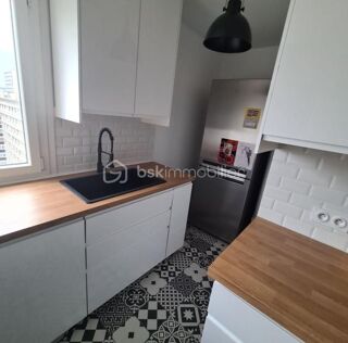  Appartement à louer 5 pièces 105 m²