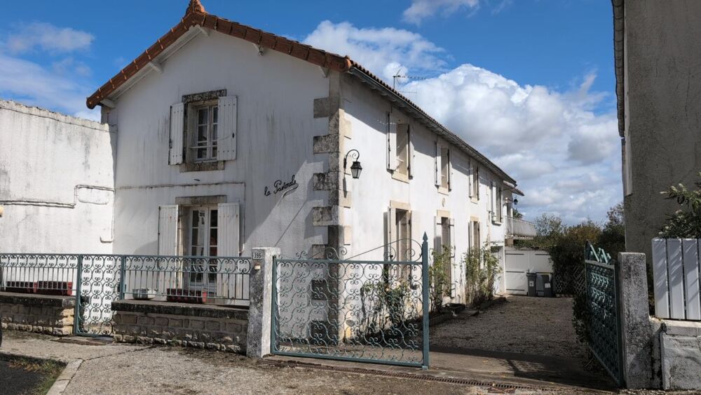 Vente Maison Maison en pierre à rénover à Saint-Gelais – 97 m² – 2 chambres – Vente directe, zéro frais d'agence Saint gelais