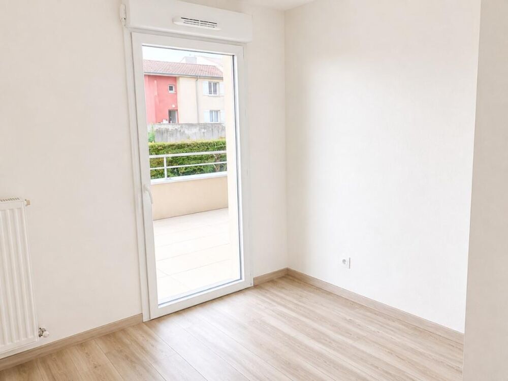 Location Appartement Beau T3 avec garages et terrasse à L'ISLE D'ABEAU L isle d abeau