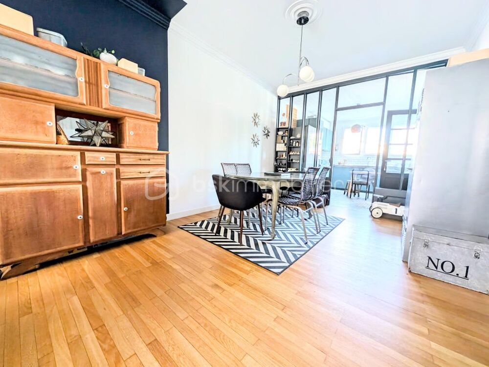 Vente Maison ?COUP DE CŒUR – MAISON T7 AVEC 5 CHAMBRES, GRANDE TERRASSE, ATELIER ET PARKINGS – À 2 MINUTES À PIED DE LA PLACE LUTON ! Reims