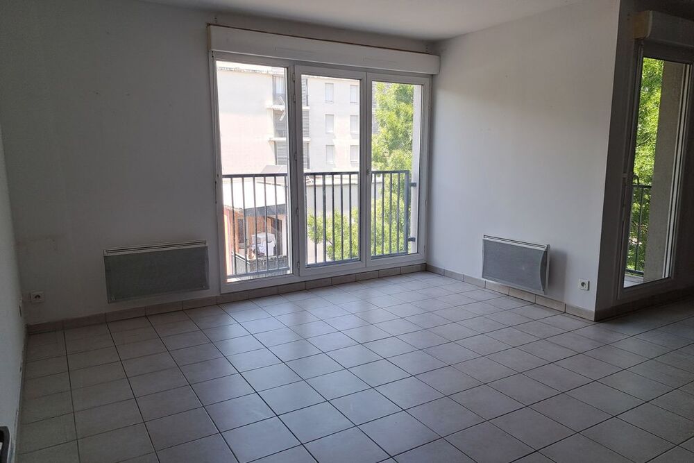 Appartement 2 pièces 53 m² · à Vaulx en Velin · 53 m² · 115 000 €