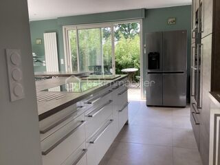  Propri�t�/ch�teau � vendre 10 pi�ces 310 m�