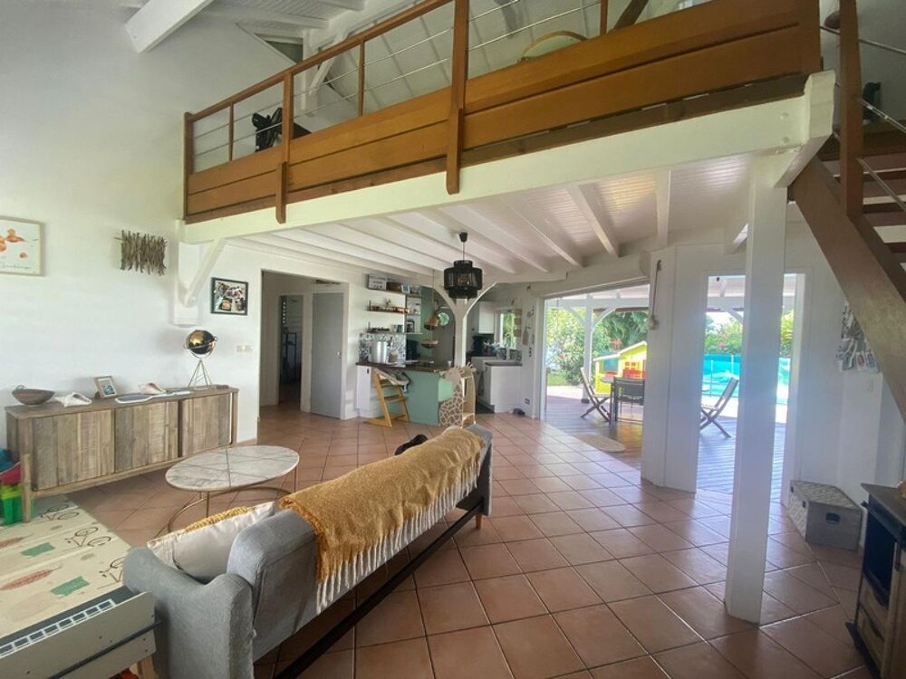 Vente Villa Superbe villa avec piscine dans résidence privée sécurisée, BAIE MAHAULT (971) Baie mahault