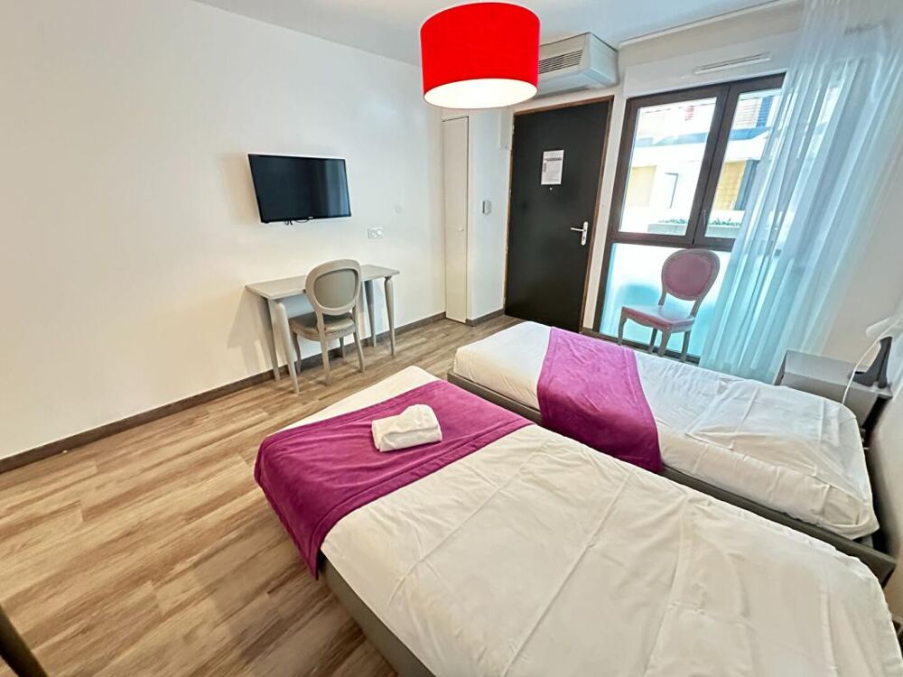 Studio de charme dans une résidence de vacances à Éguilles