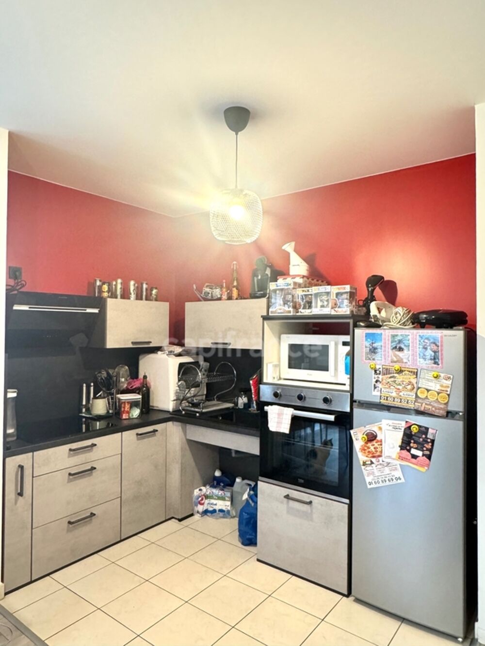 À Vendre  Bel Appartement F2 presque rénové avec une place de parking  Idéal un jeune couples, pour une personne ou Investisse