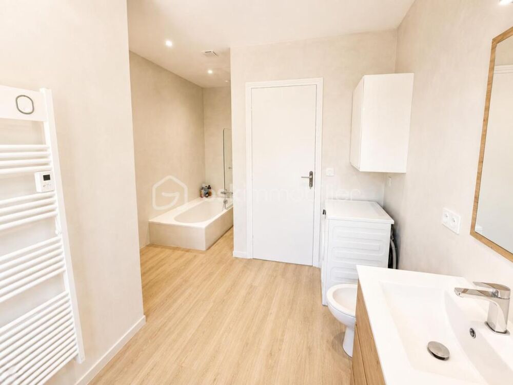 à vendre  Propriété/château Fayence (83440)