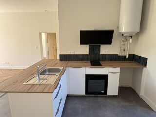  Appartement à louer 2 pièces 64 m²