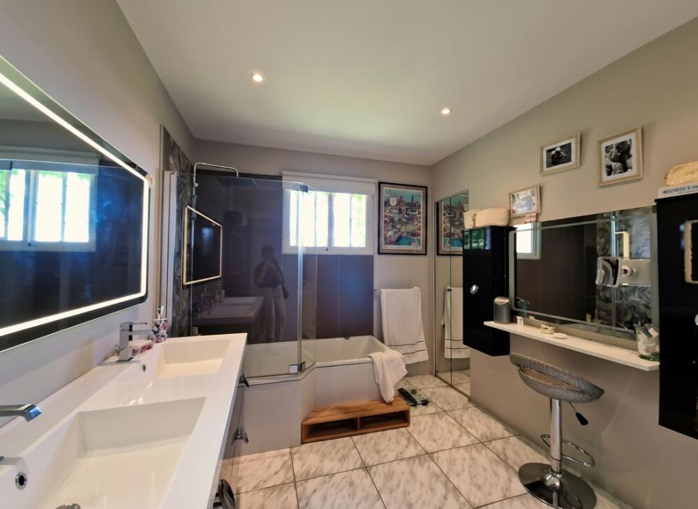 à vendre  Maison L'Isle-sur-la-Sorgue (84800)