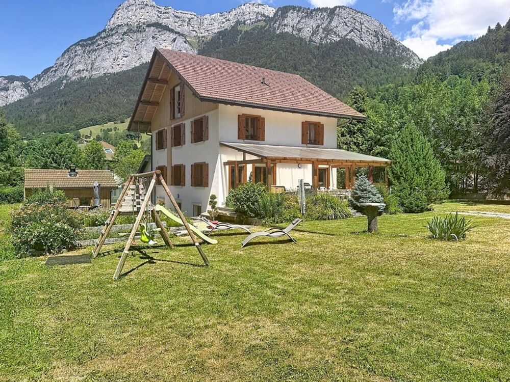 Vente Maison chalet rénové avec vue panoramique, mazot, sauna et fort potentiel – Glières-Val-de-Borne (74) Glieres val de borne