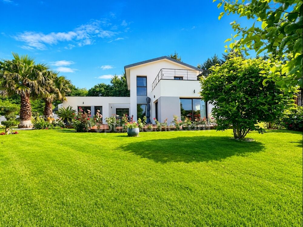 Maison 7 pièces 186 m² · à Gouesnach · 186 m² · 713 460 €
