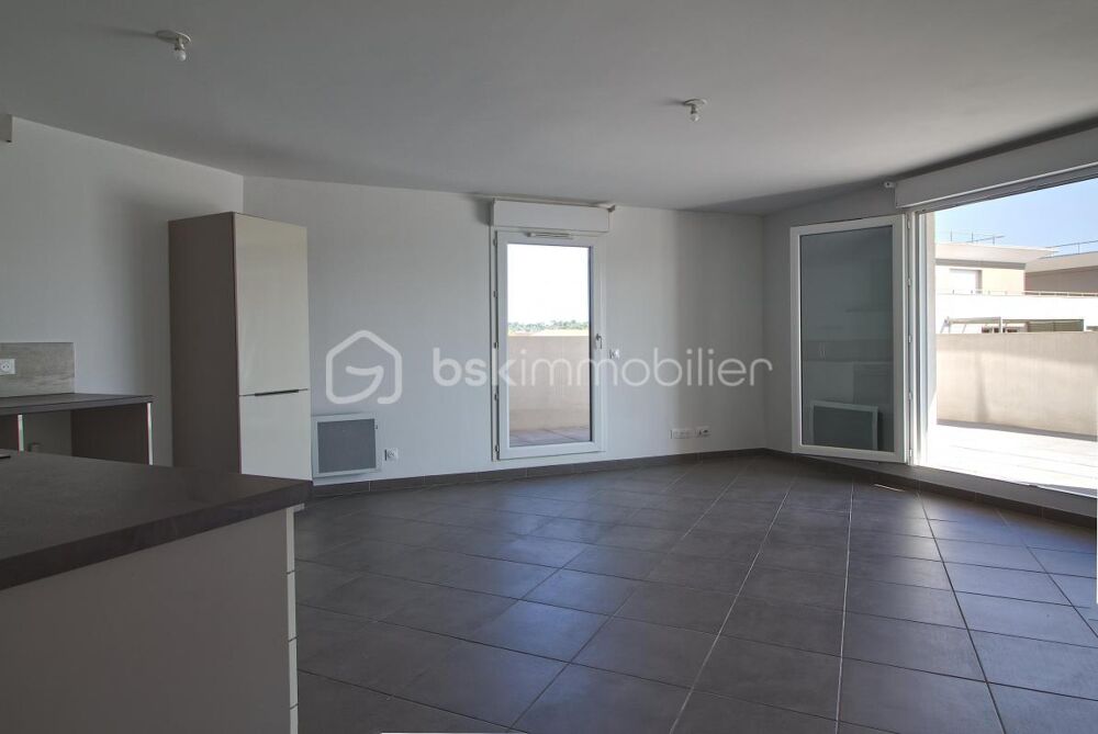 Vente Appartement Appartement F3 69 m² avec terrasse et parking Nimes