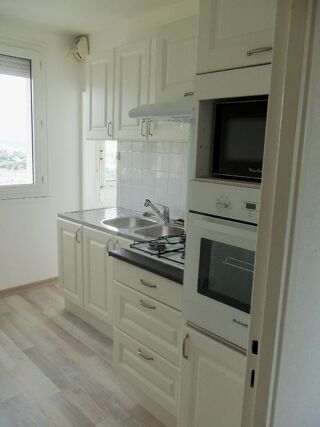  Appartement � louer 4 pi�ces 65 m� Meyzieu