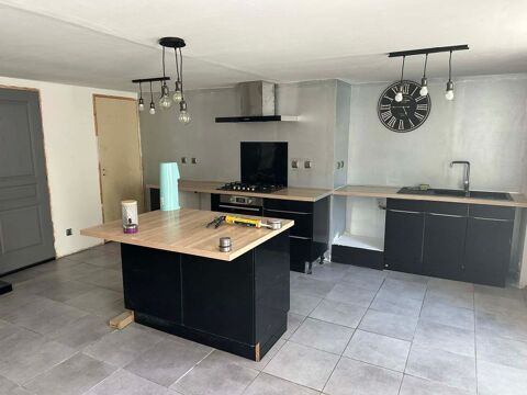   Maison de 200m2 � louer sur Agonac Maison - 6 pi�ce(s) - 200 m�