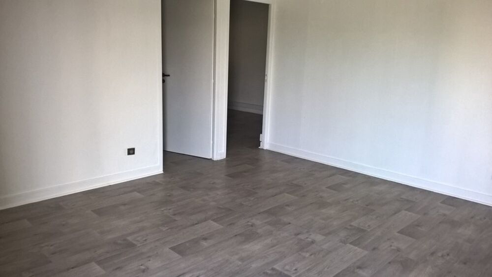   Local/bureau à louer CHAMBERY (73) 80 m² Chambery