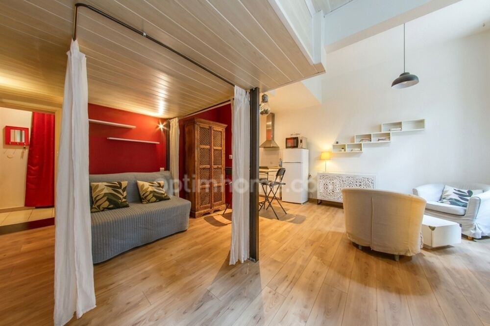 Montpellier Carnot  T2 duplex 50 m²  calme et cachet