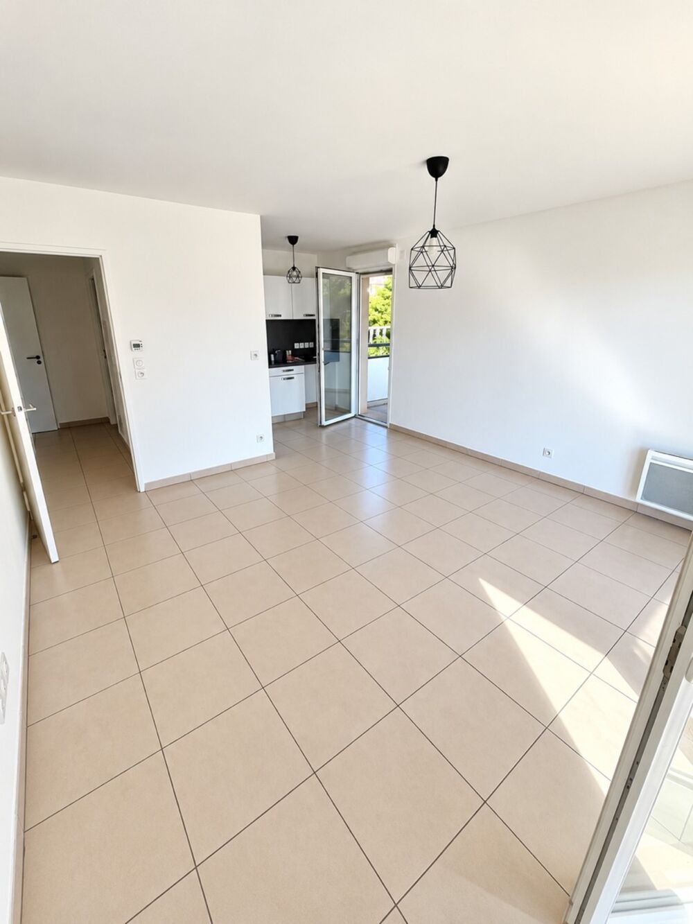 Appartement à vendre 2 pièces CARROS LES PLANS