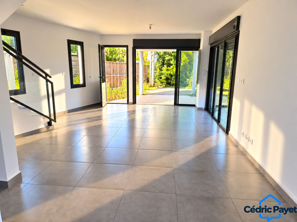 Vente Maison Maison à vendre 4 pièces SAINT PIERRE (97410) Saint pierre