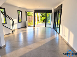 Vente Maison Maison à vendre 4 pièces SAINT PIERRE (97410) Saint pierre