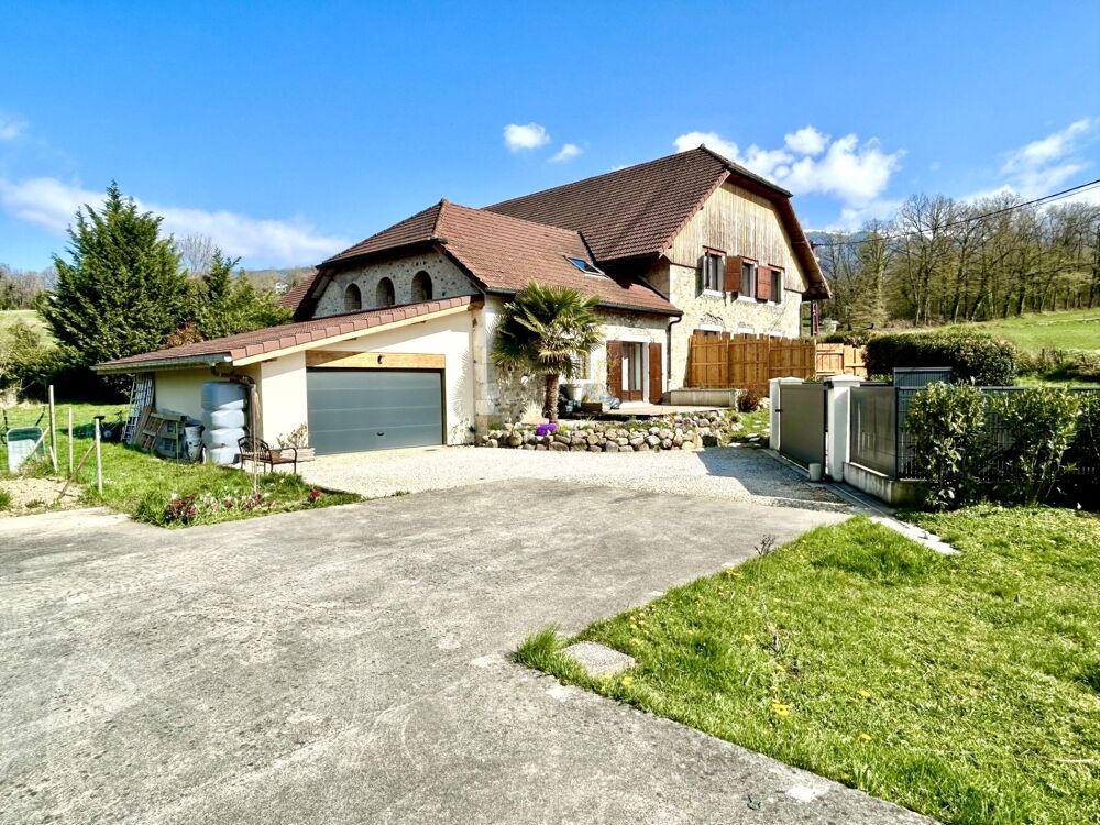 Maison de caractère à vendre 10 pièces ALBY SUR CHERAN (74)
