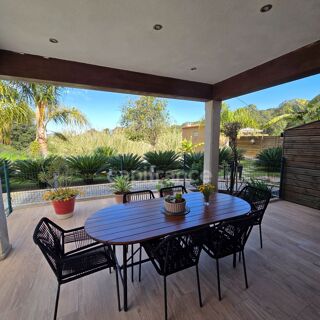  Villa à vendre 12 pièces 360 m²
