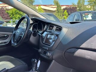 Ceed II 1.6 CRDI 128 ACTIVE BVA 2015 occasion 78240 Chambourcy
