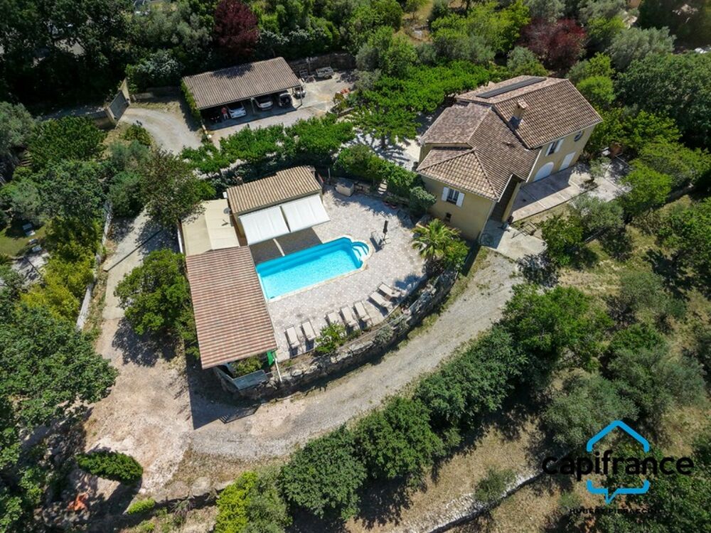 Maison à vendre 7 pièces SOLLIES TOUCAS (83)