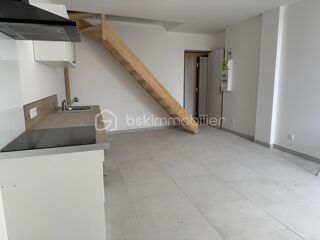  Immeuble à vendre 15 + pièces 315 m²
