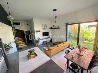  Duplex/triplex à vendre 5 pièces 107 m²