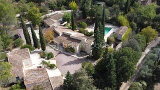  Propri�t�/ch�teau � vendre 10 pi�ces 490 m�