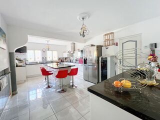  Maison � vendre 7 pi�ces 210 m�