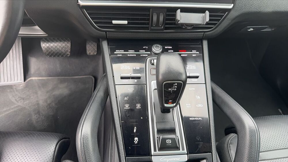 Cayenne 3.0 V6 462 e-Hybrid 4X4 Tiptronic 8 . - Automatique Entretie 2021 occasion 47110 Allez Et Cazeneuve