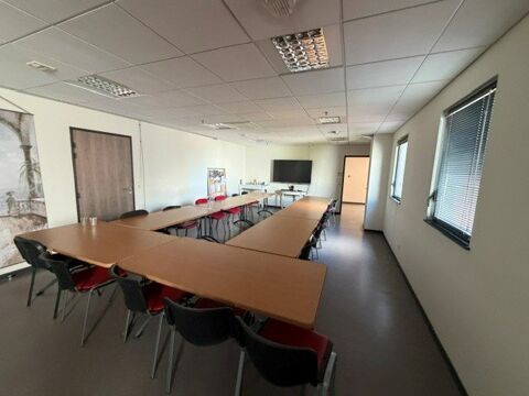   A LOUER - BUREAUX 