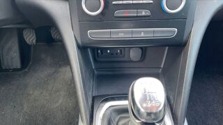 M&eacute;gane IV 1.2 TCe 130 Energy Intens - Premi&egrave;re main 2017 occasion 95450 Avernes