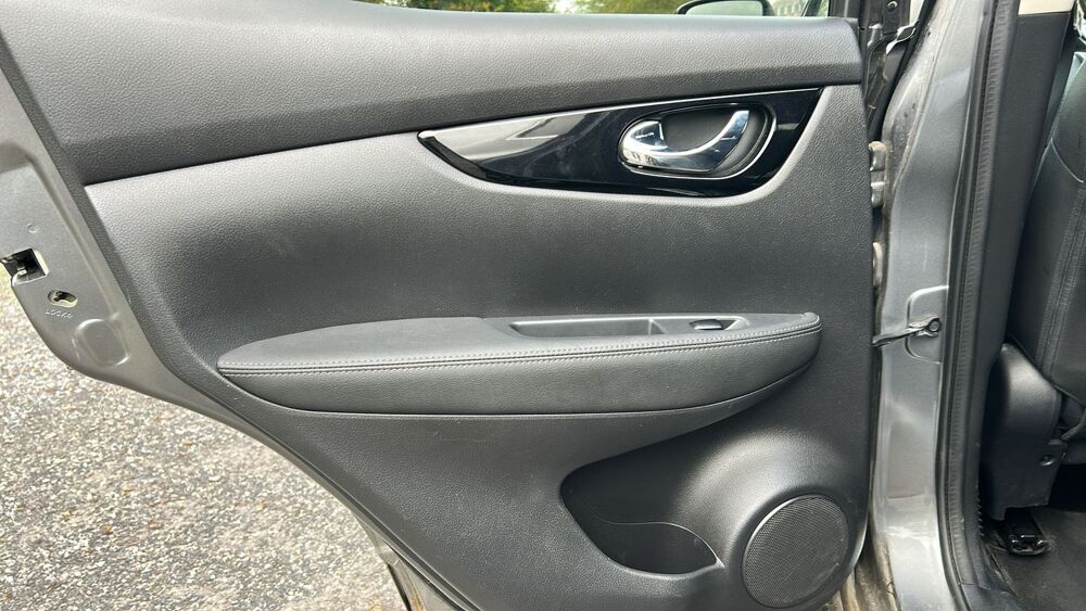 Qashqai 1.2 DIG-T 115 2WD Tekna 2015 occasion 02120 Guise