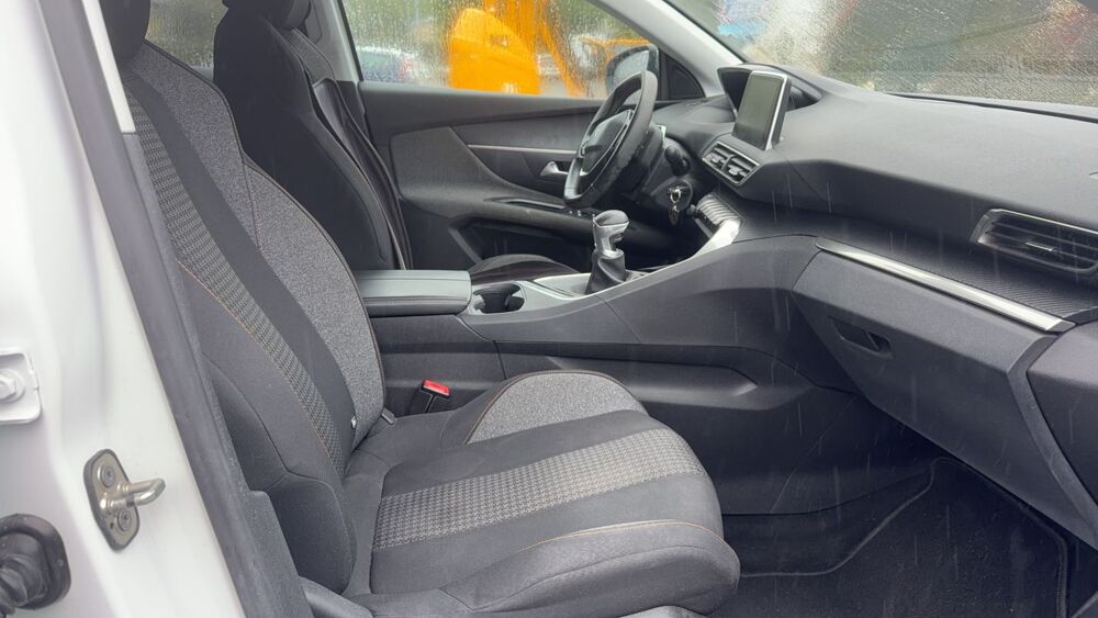 3008 1.6 BlueHDi 120 Active Business 2018 occasion 14600 La Riviere Saint Sauveur