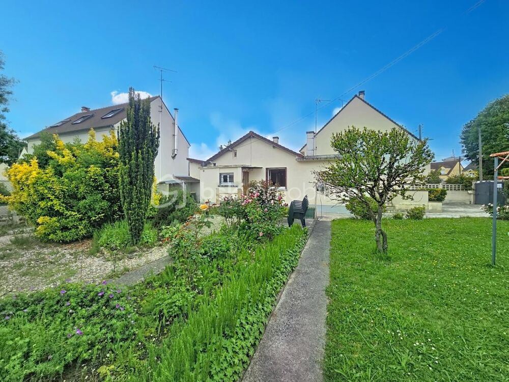 Maison à raffraichir avec grand jardin arboré (possibilité dextension), 'Secteur Archeveché'