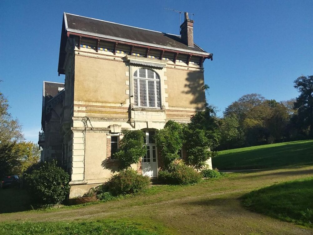 Manoir de 1850, maison de gardien et tennis sur un parc de 5ha