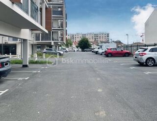  Parking / Garage  vendre 