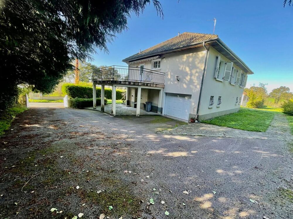 Vente Maison Maison Familiale sur terrain de 1385 m2, surface au sol de 191m2 Magnac laval